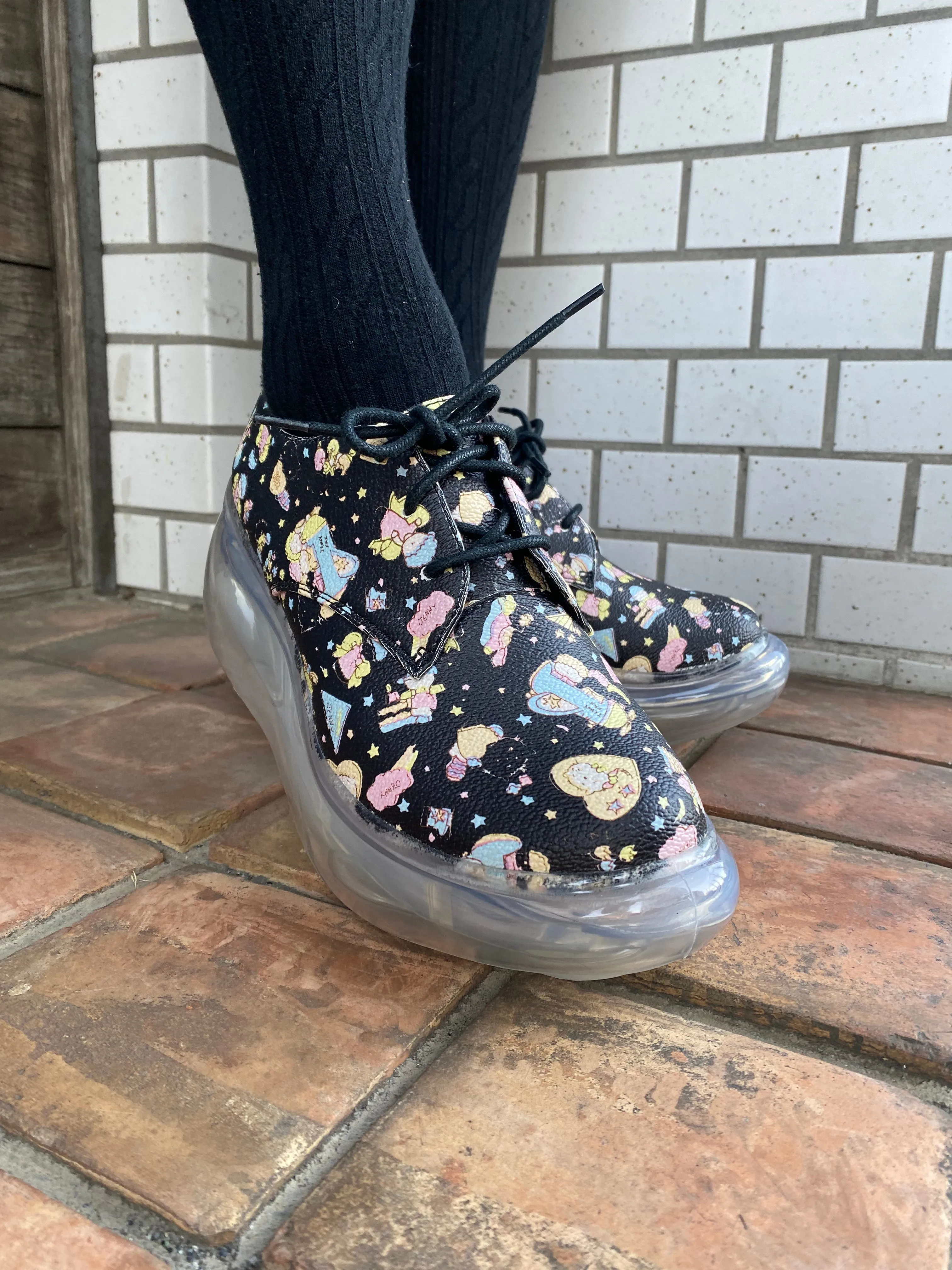 Classic Print Shoes / Black Cartoon