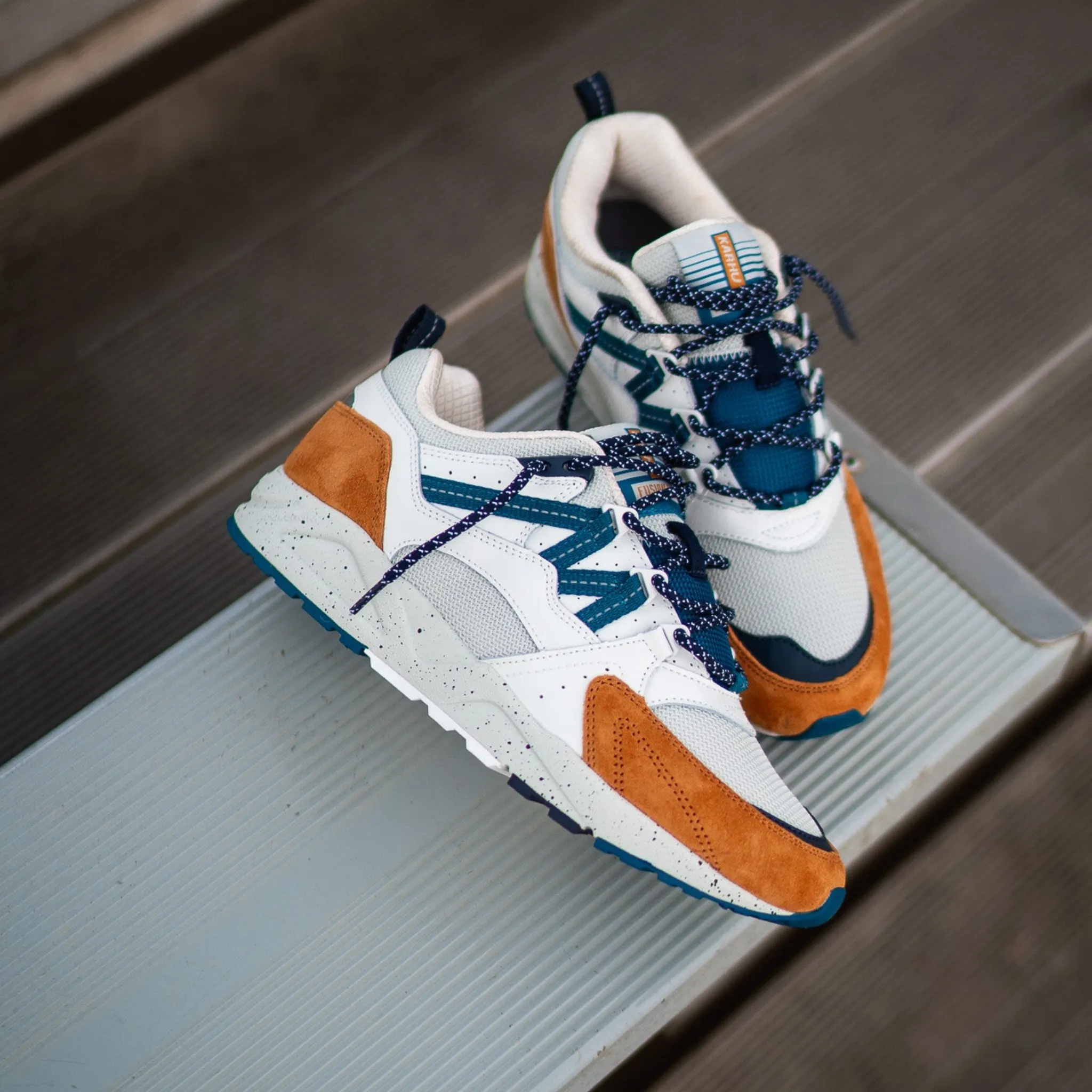 Karhu Fusion 2.0 (Nugget/Deep Lagoon)