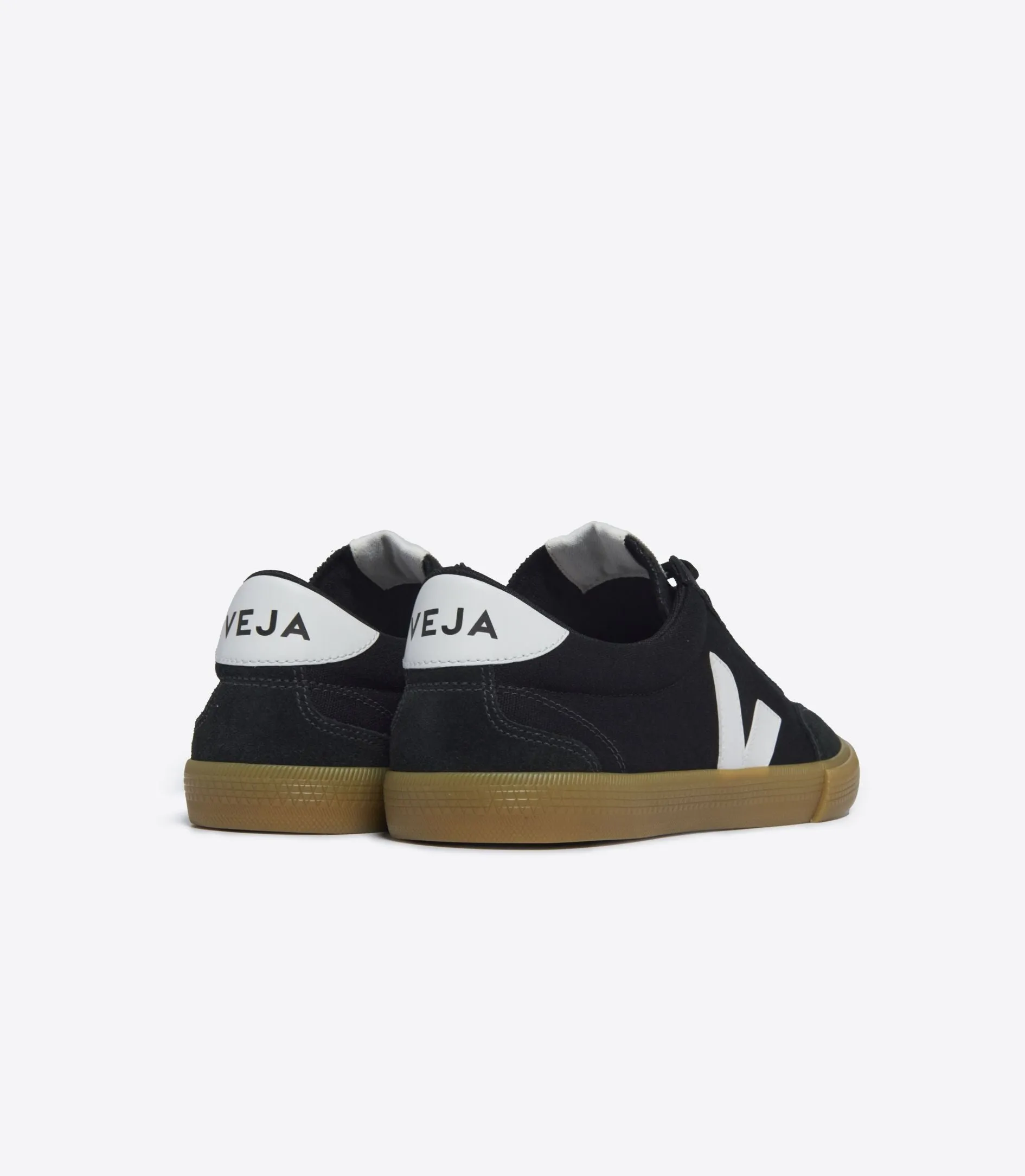 Veja Volley Canvas Black / White / Natural